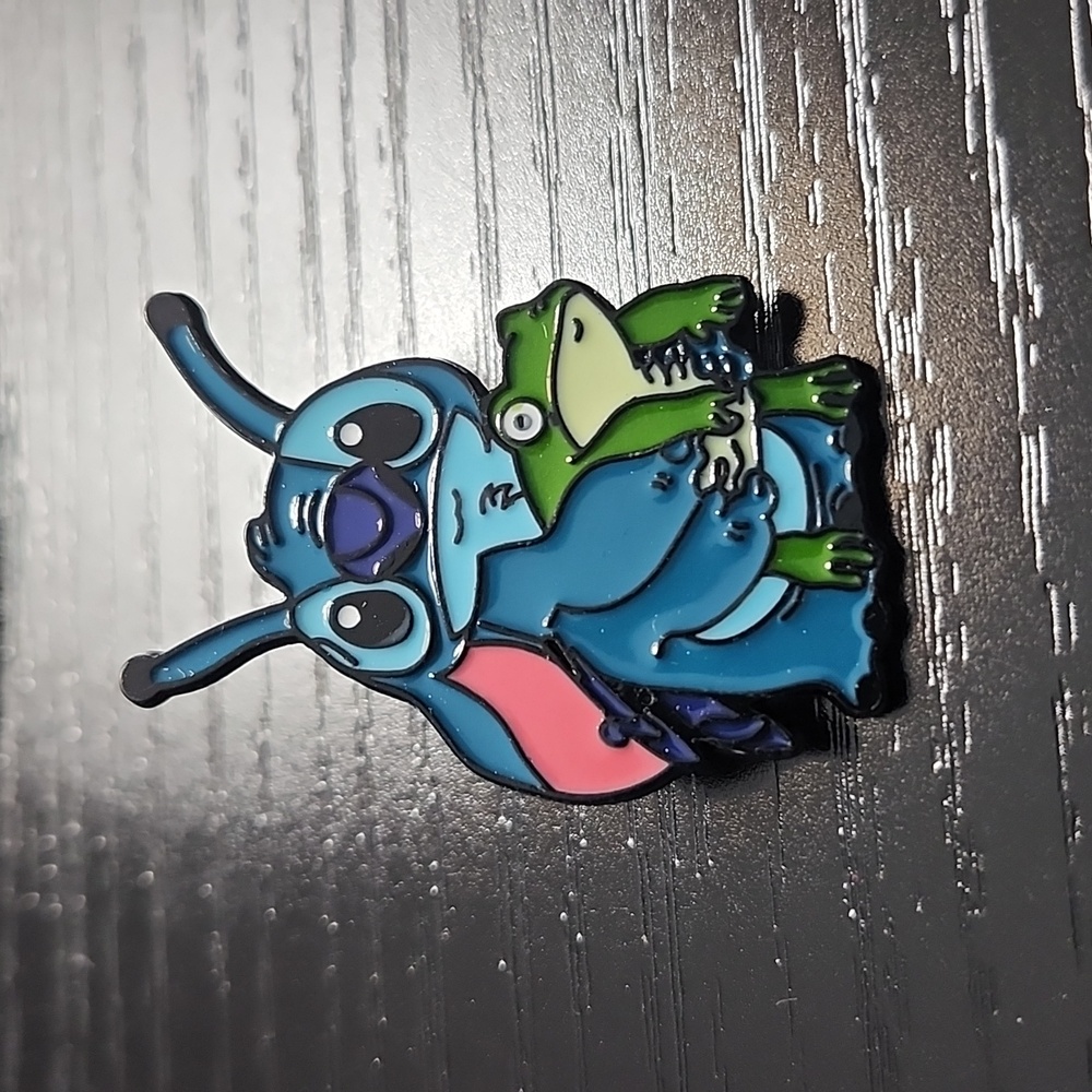 Disney Stitch with Frog Inspired Enamel Pin - Picture 1 of 4
